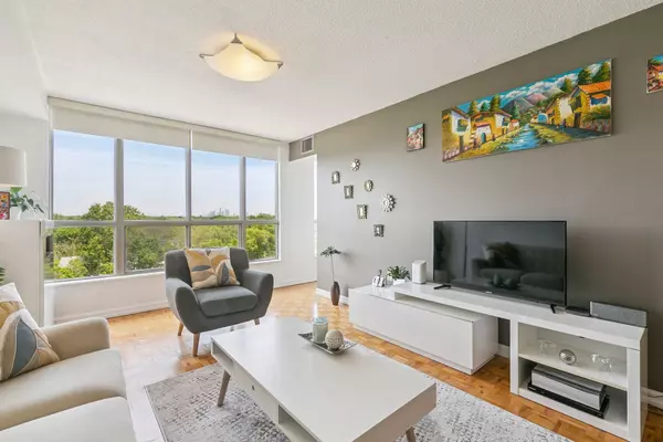 Mississauga, ON L5J 4R3,1110 Walden CIR #807
