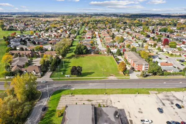 4257 Montrose RD #4, Niagara Falls, ON L2H 1K1