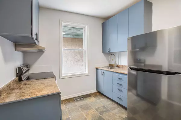 Vanier And Kingsview Park, ON K1L 7G8,256 Park ST #1