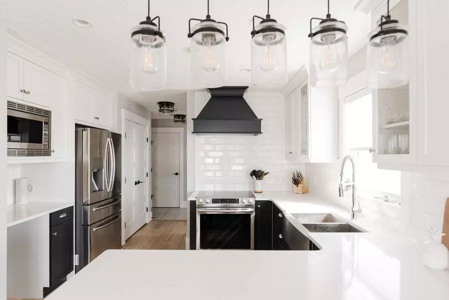 804 Beacon Hill DR, Fort Mcmurray, AB T9H 3N4