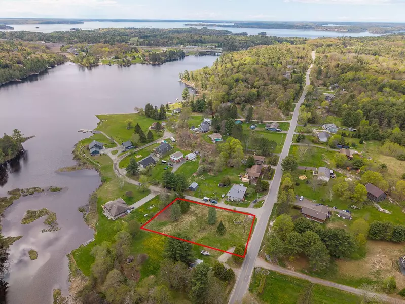 63 Pineridge DR, Mcdougall, ON P2A 2W9