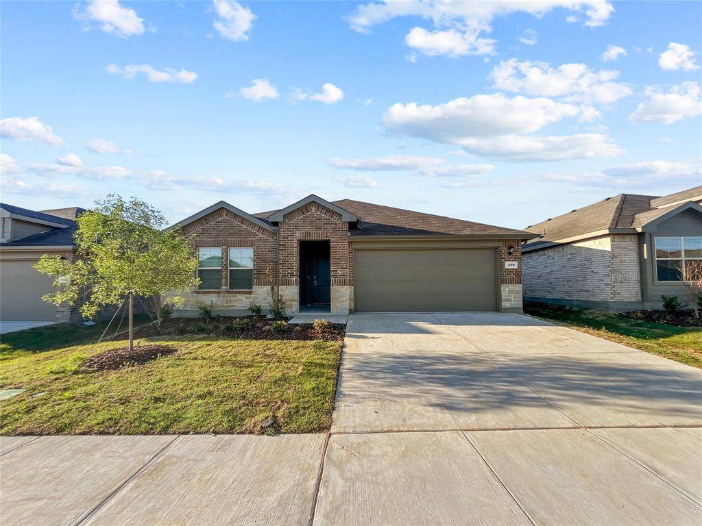 409 Beekeeper Drive, Fort Worth, TX 76131