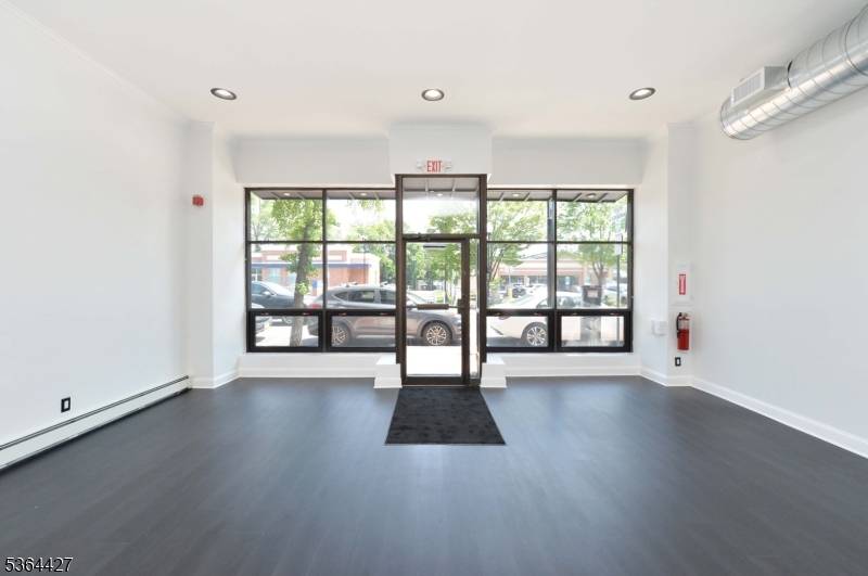 Ridgewood Village, NJ 07450,17 Godwin Ave