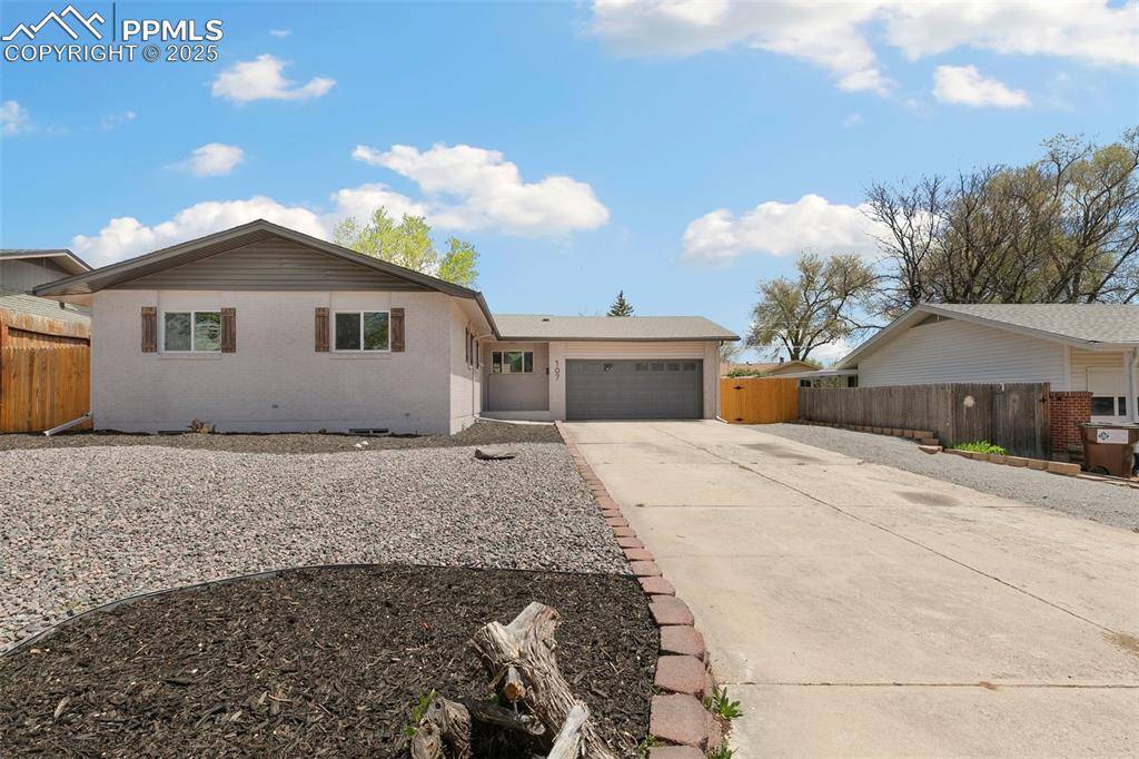 107 Fordham ST, Colorado Springs, CO 80911