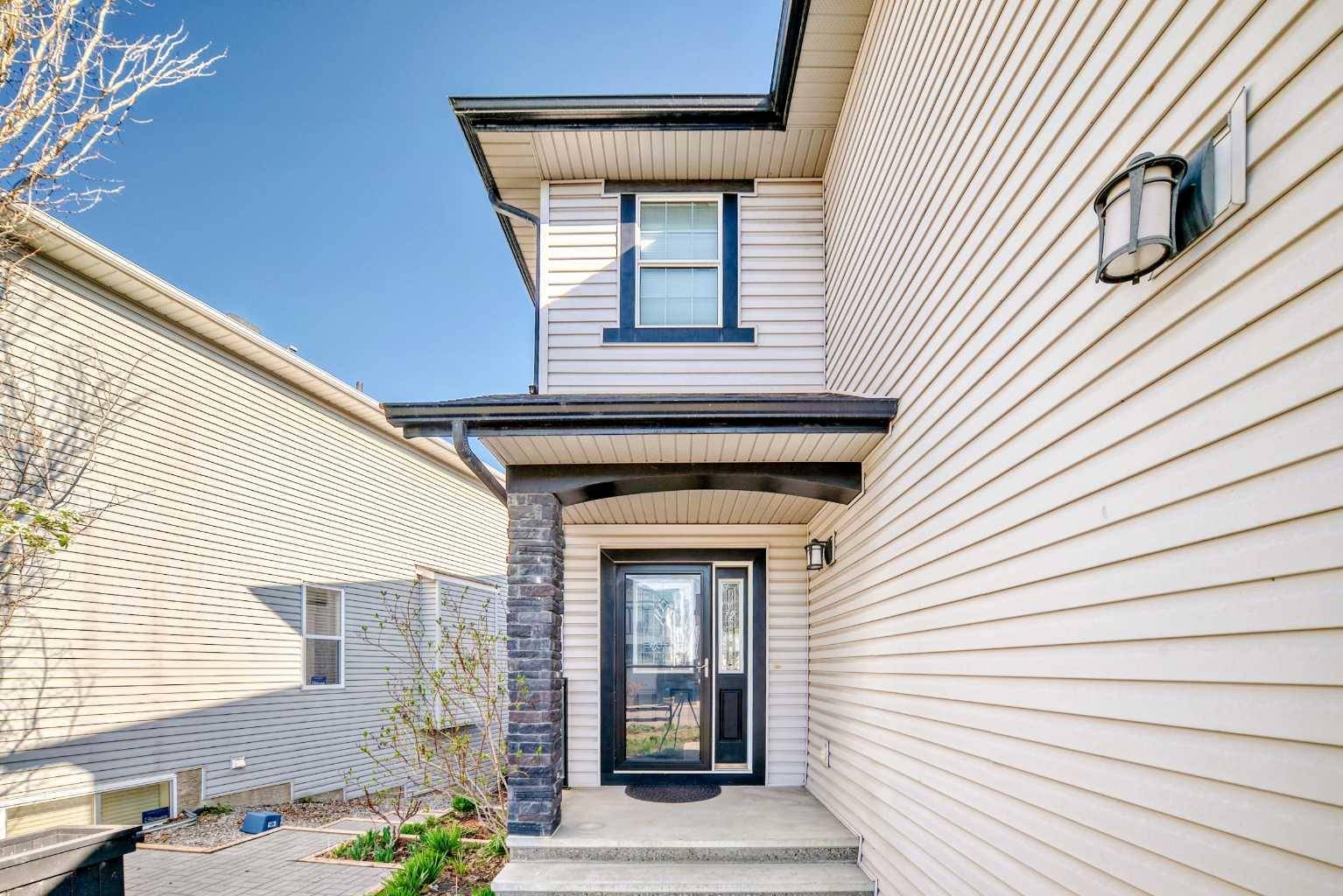 Calgary, AB T3M 0S1,225 Cranberry CIR Southeast