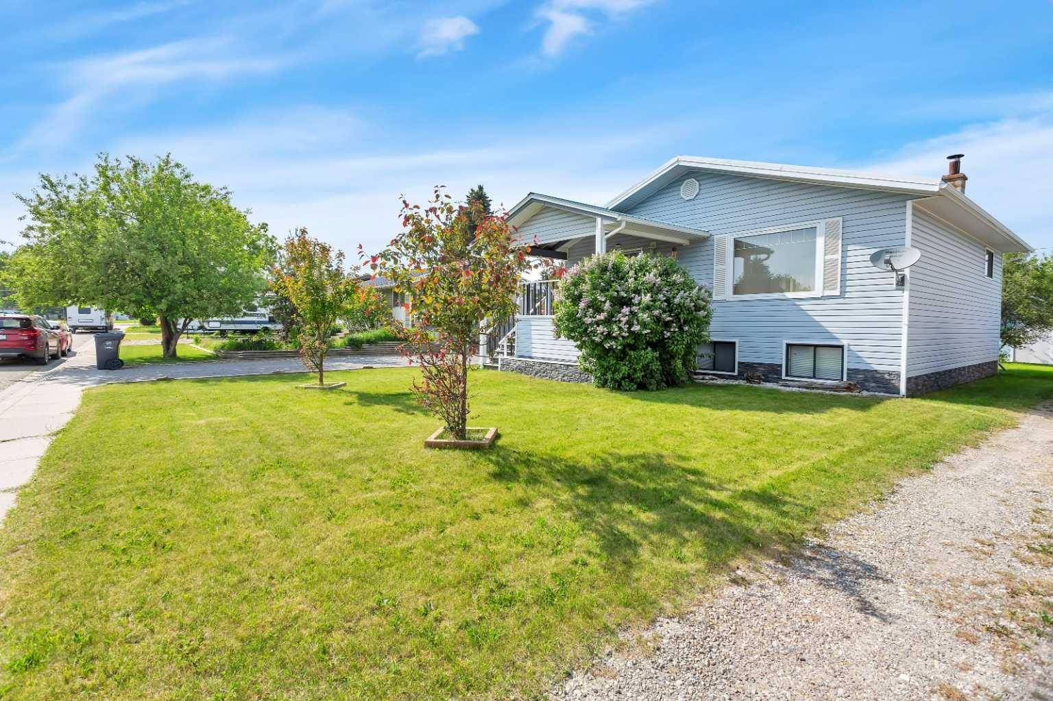 Caroline, AB T0M 0M0,5116 51 AVE