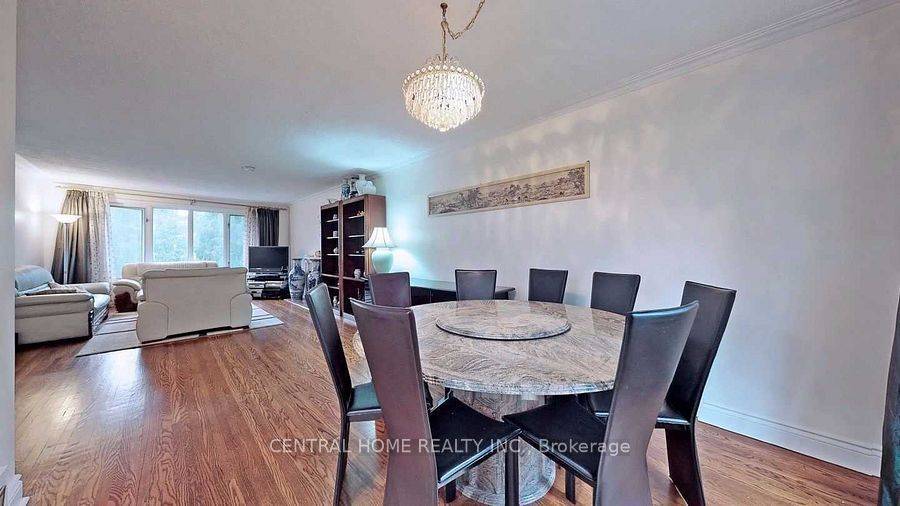 Toronto C15, ON M2K 1Y3,40 Sumner Heights DR