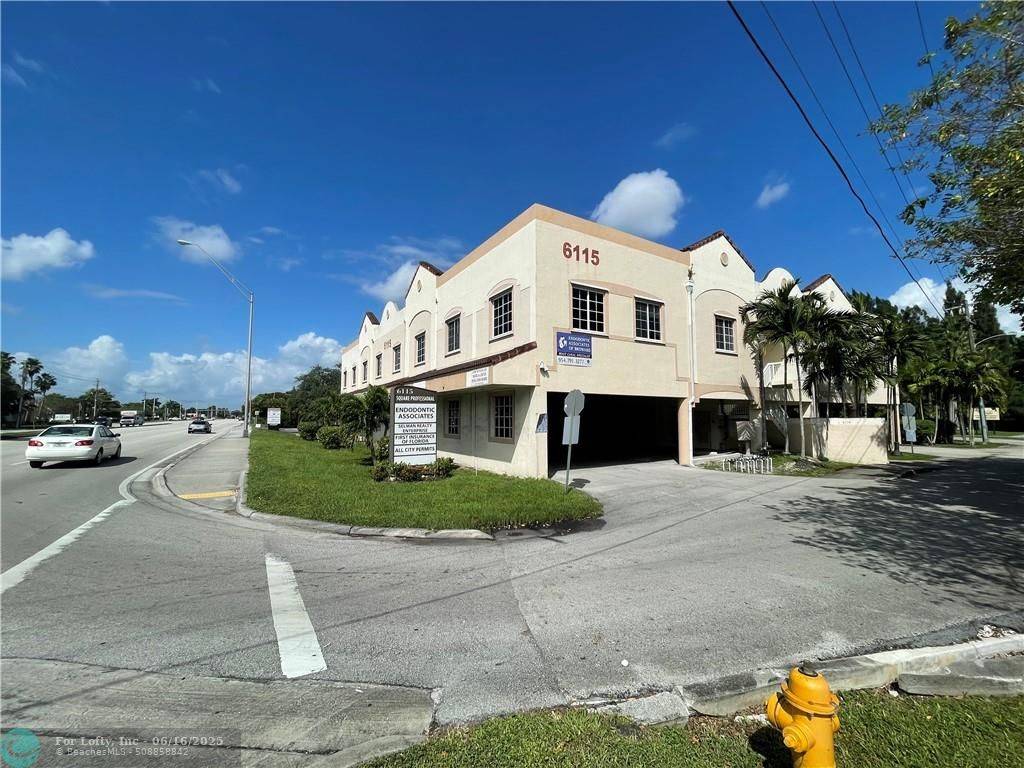 Hollywood, FL 33314,6115 STIRLING RD  #215