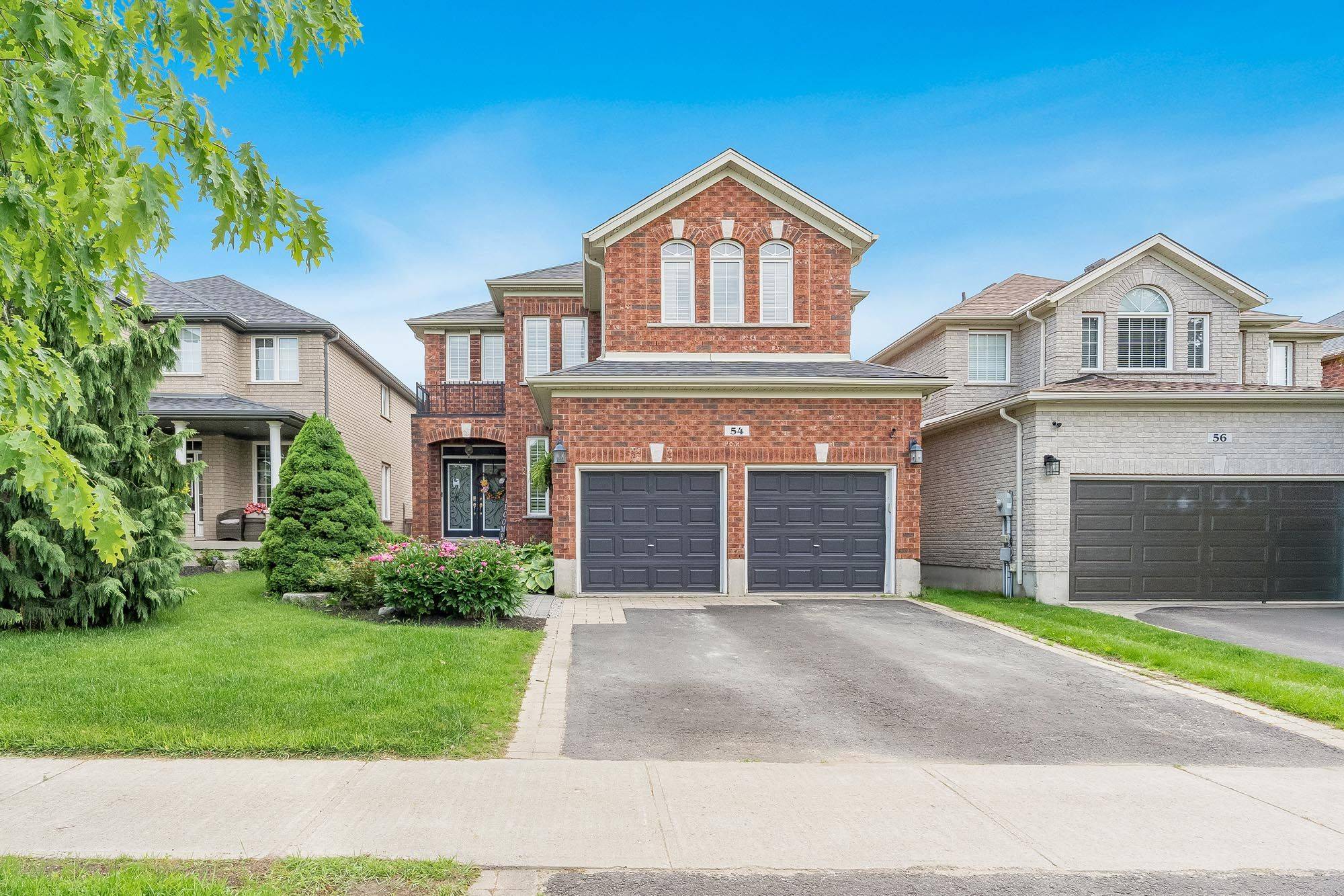 54 Parisian CRES, Barrie, ON L4N 0Y9