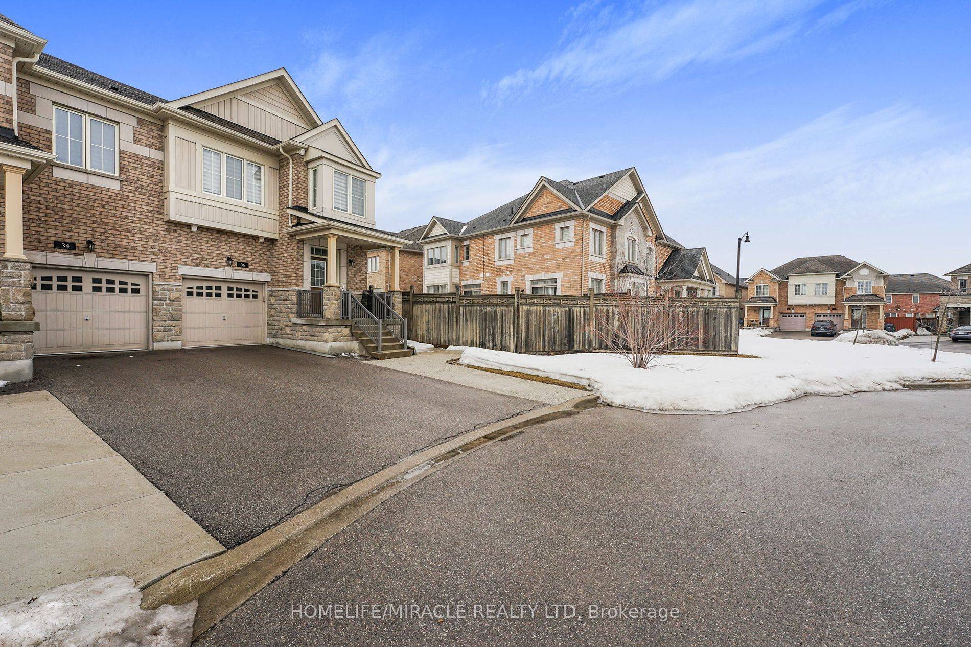 Brampton, ON L6P 4G1,36 Bernadino ST
