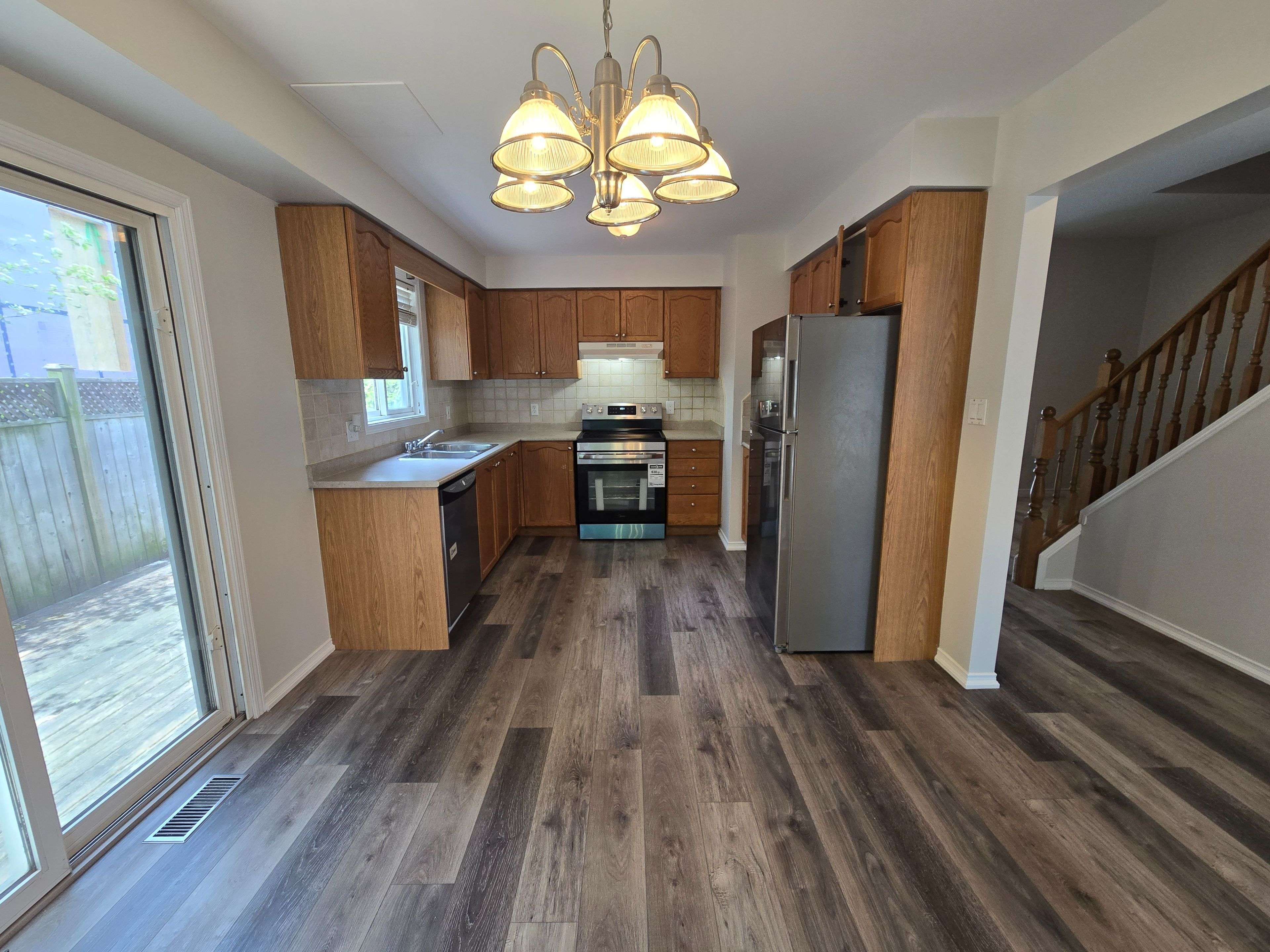 Kitchener, ON N2N 3N1,95 Westmeadow DR