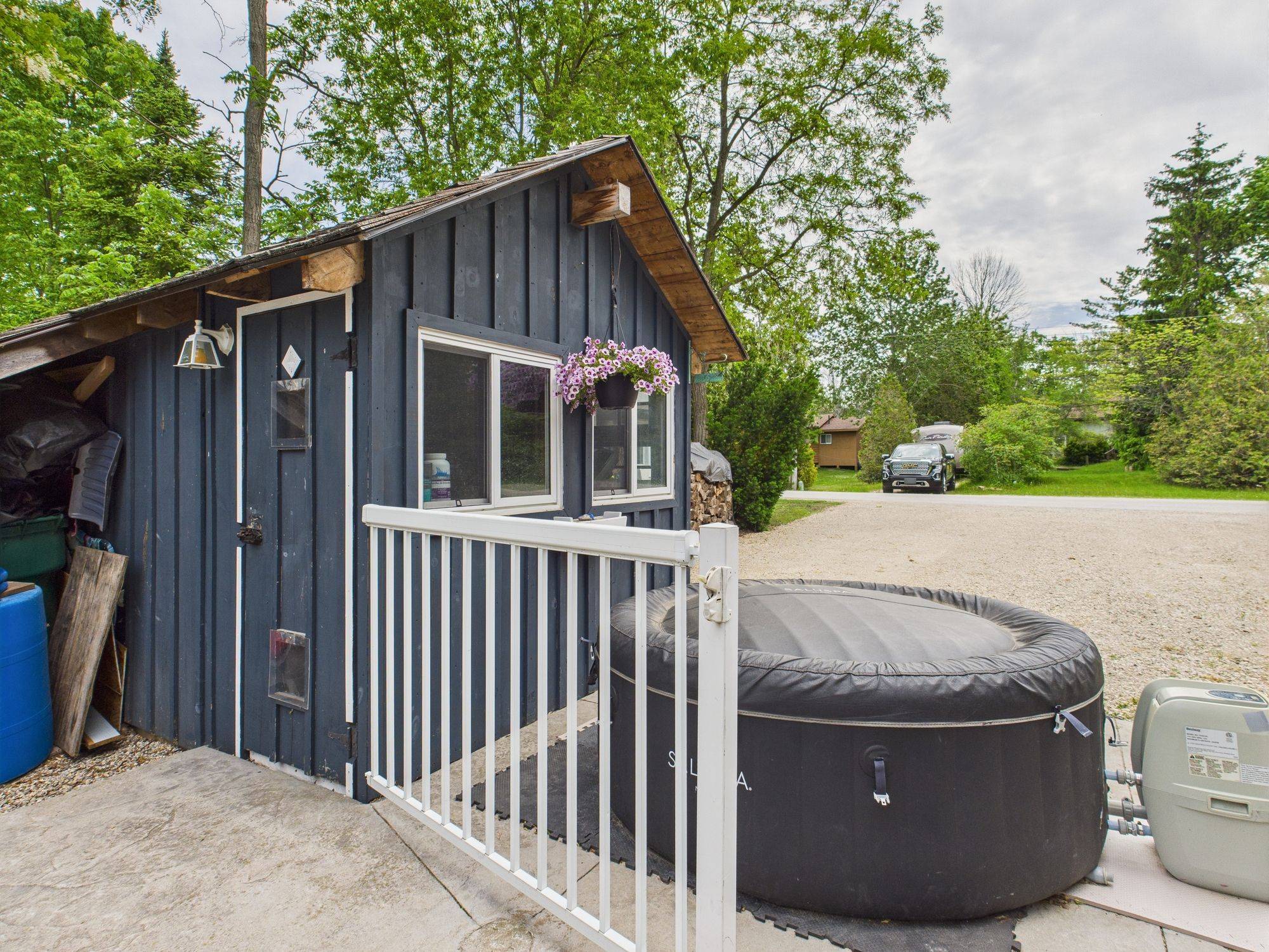 Huron-kinloss, ON N2Z 0B3,45 Smith LN