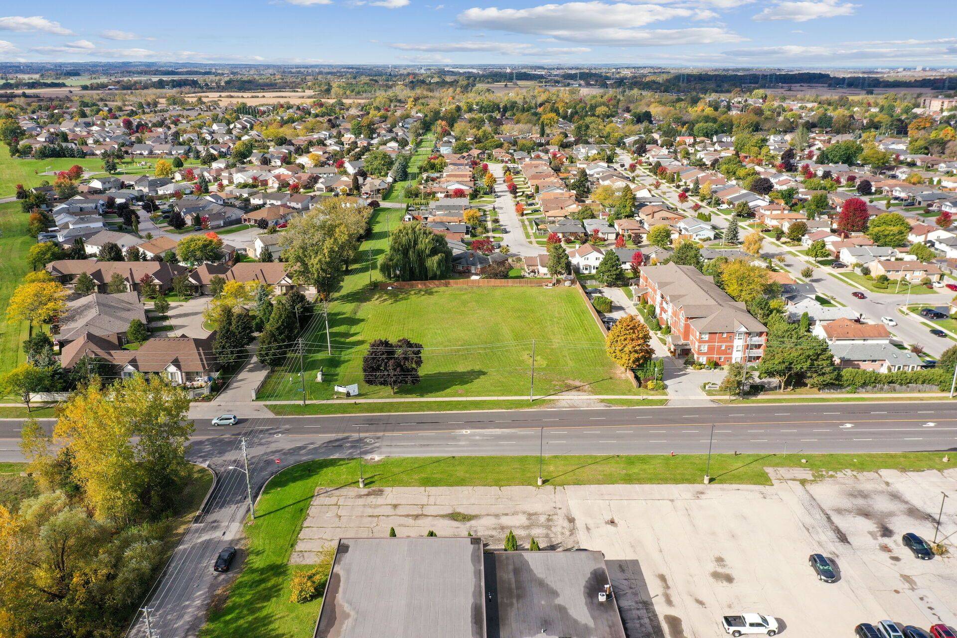 Niagara Falls, ON L2H 1K1,4257 Montrose RD #3
