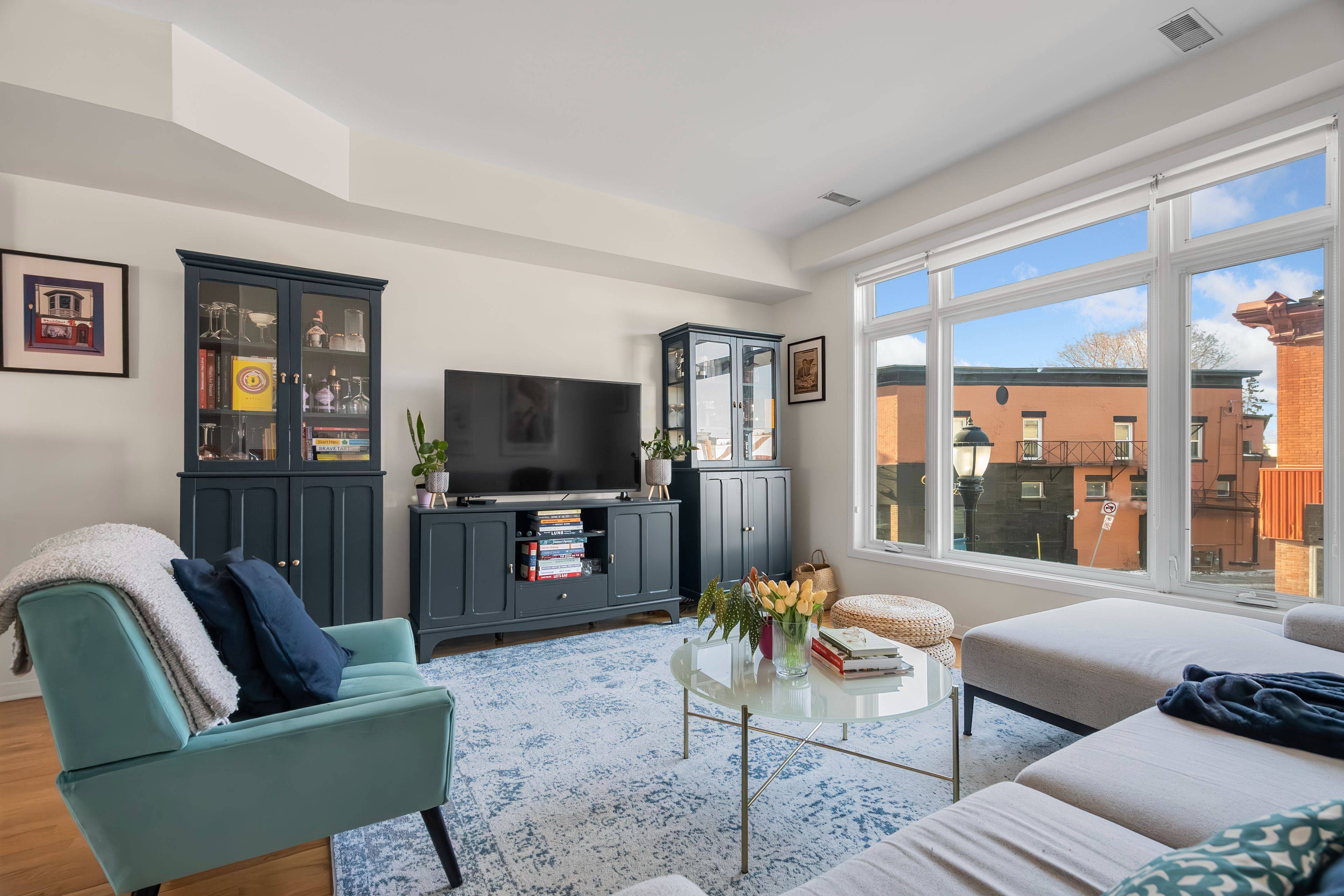 West Centre Town, ON K1Y 1R7,4 Sherbrooke AVE #3