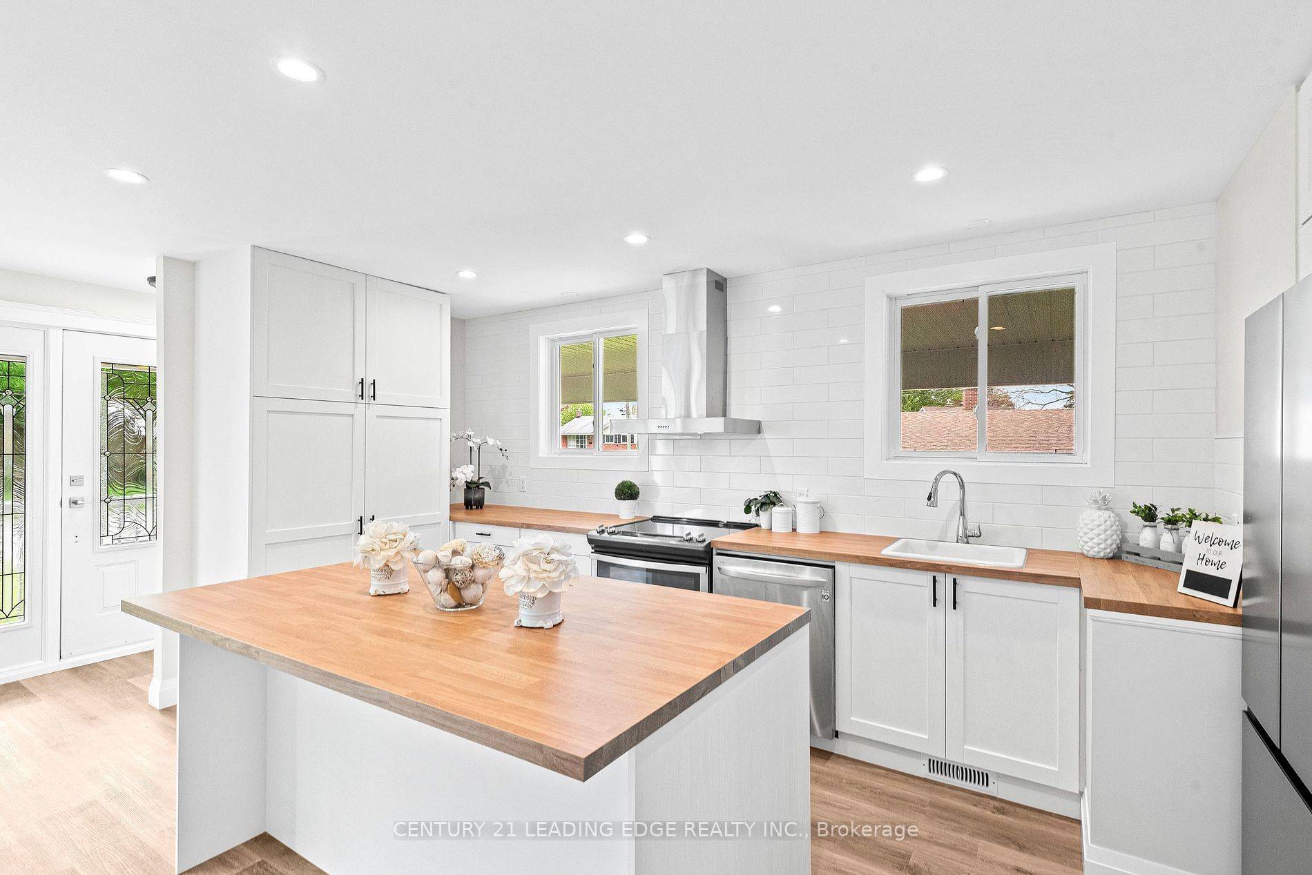 Belleville, ON K8P 5B2,17 Morris DR