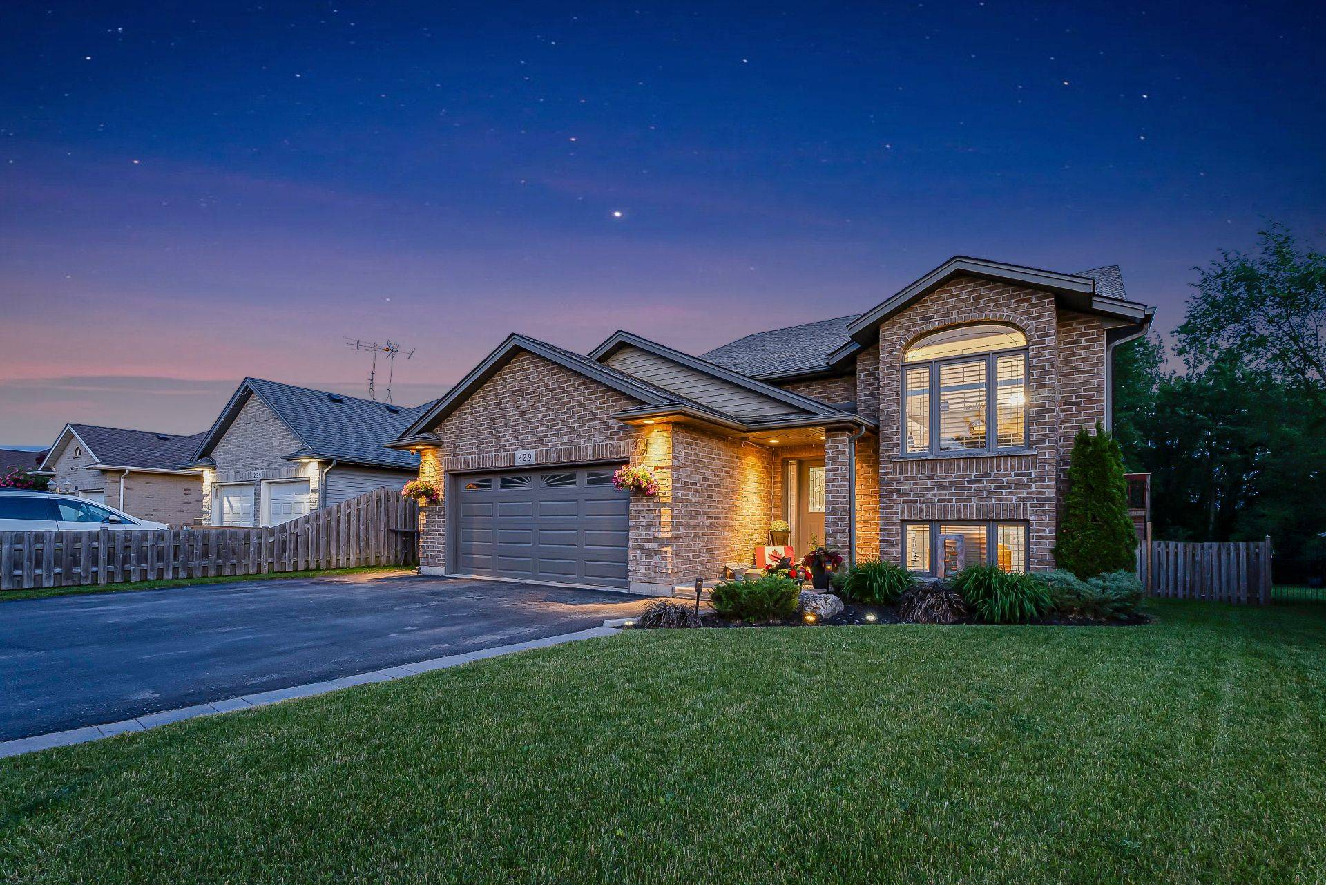 229 Wellbrook AVE, Welland, ON L3C 7M8