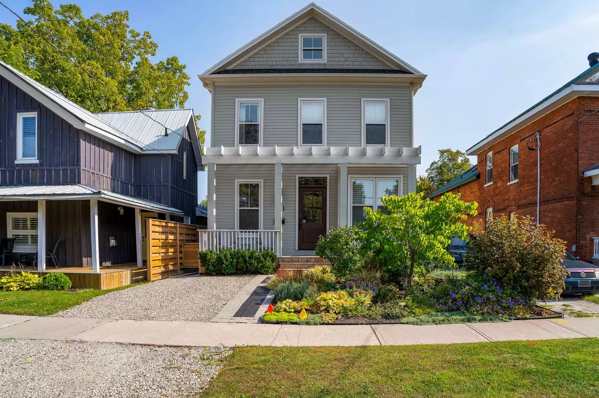 Collingwood, ON L9Y 2T2,97 BEECH ST