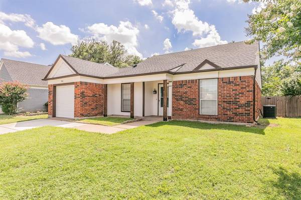 7801 Waxwing Circle W, Fort Worth, TX 76137