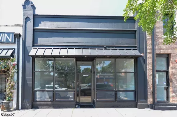 17 Godwin Ave, Ridgewood Village, NJ 07450