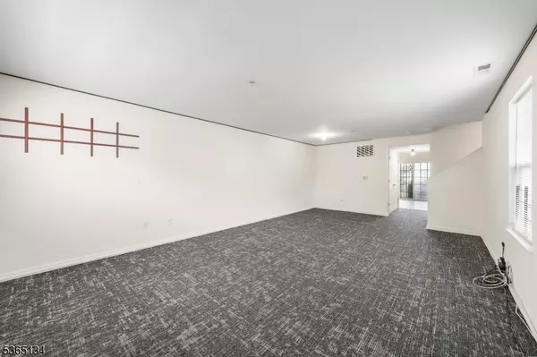 Trenton City, NJ 08618,94 Passaic St