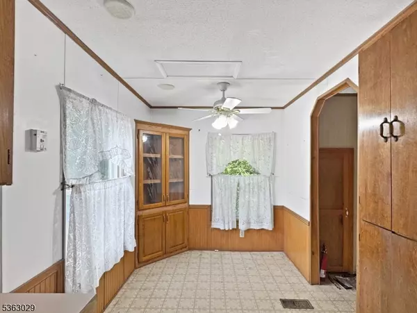White Twp., NJ 07823,1 Rainbow Terrace