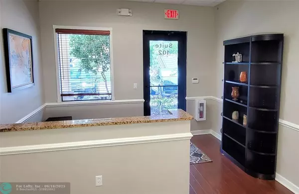 Coral Springs, FL 33065,11776 W Sample Rd #102E