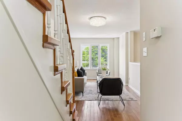 Richmond Hill, ON L4B 4E1,33 Ellesmere ST
