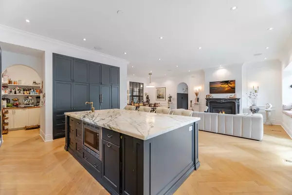 Mississauga, ON L5J 3L2,1919 Delaney DR