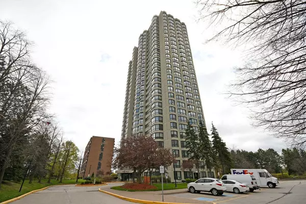 8 Lisa ST #2407, Brampton, ON L6T 4S6