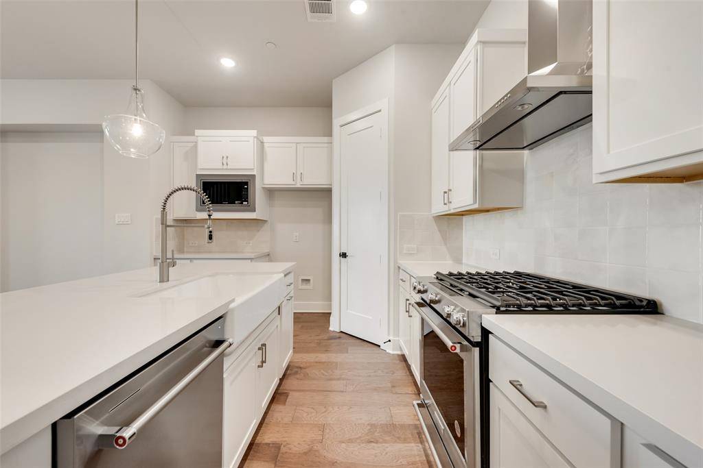 Plano, TX 75075,933 Heights Way