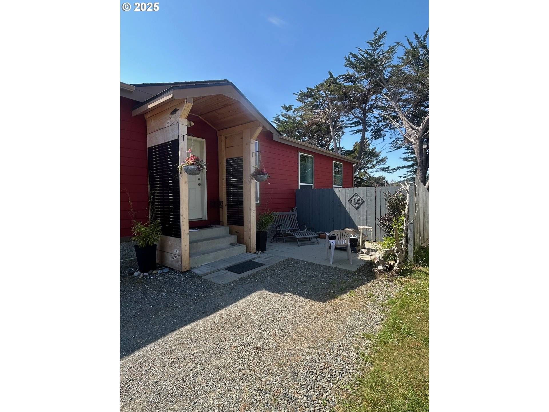 Gold Beach, OR 97444,94223 1ST ST