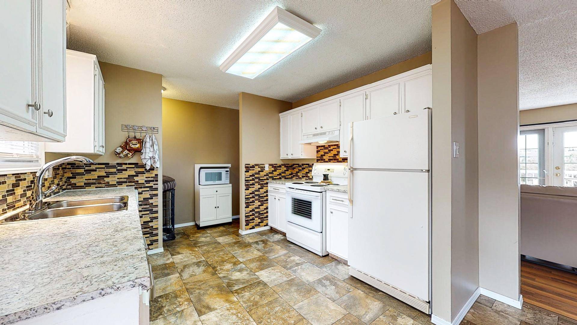 Medicine Hat, AB T1A 7K5,7 Valleyview DR Southwest