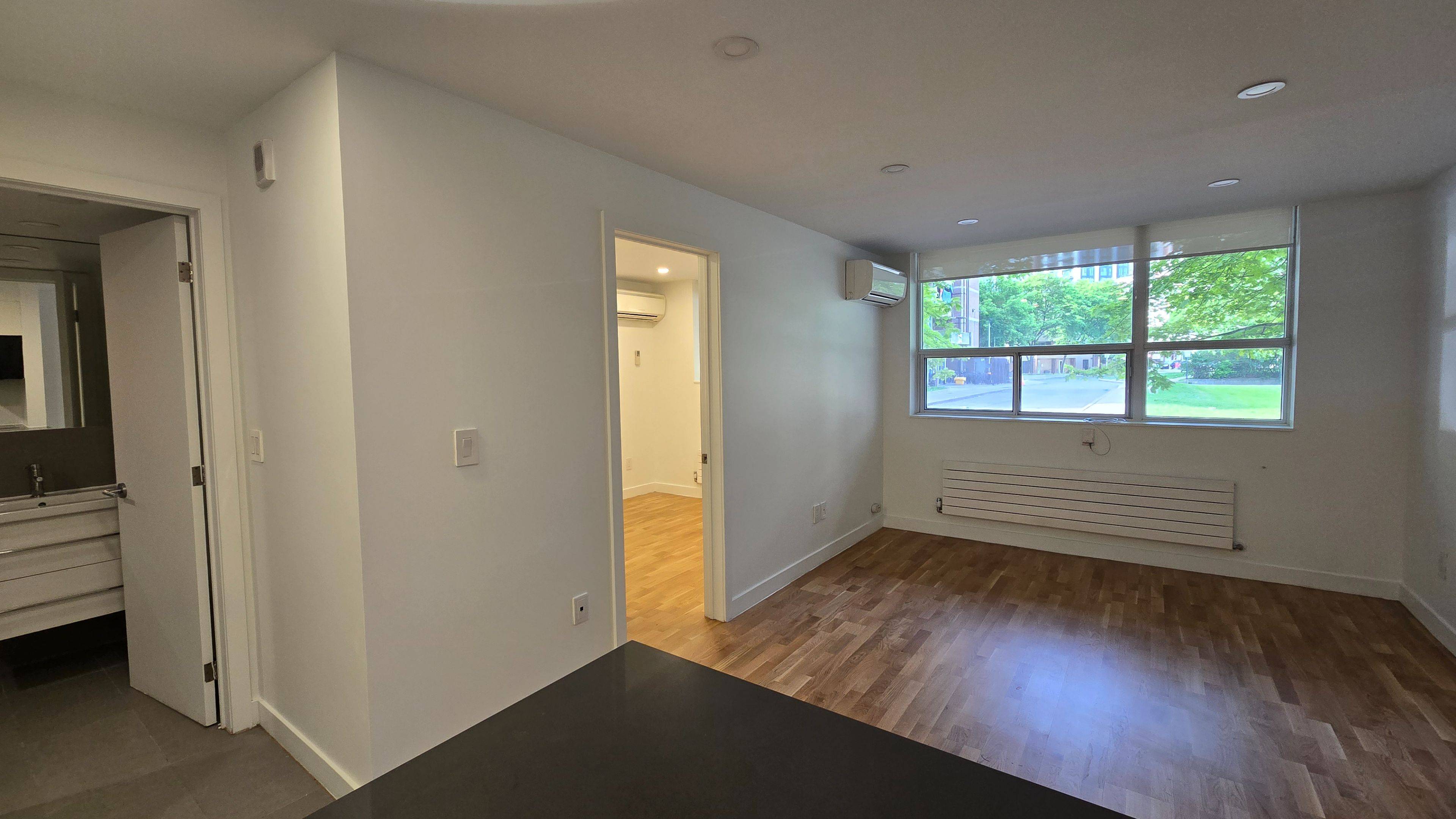Toronto C08, ON M5A 2E2,230 Oak ST #104