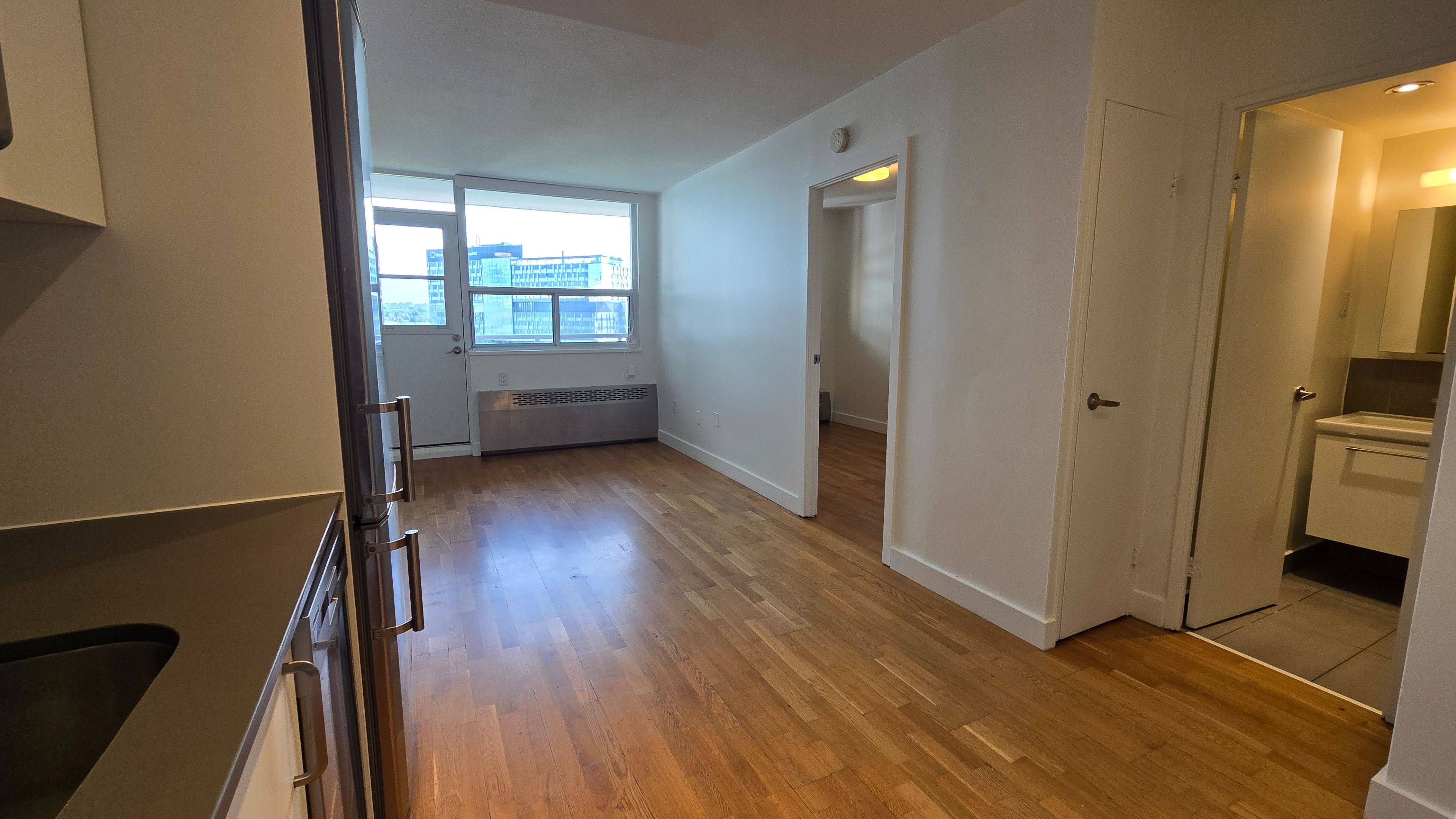 Toronto C08, ON M5A 2E2,230 Oak ST #1003