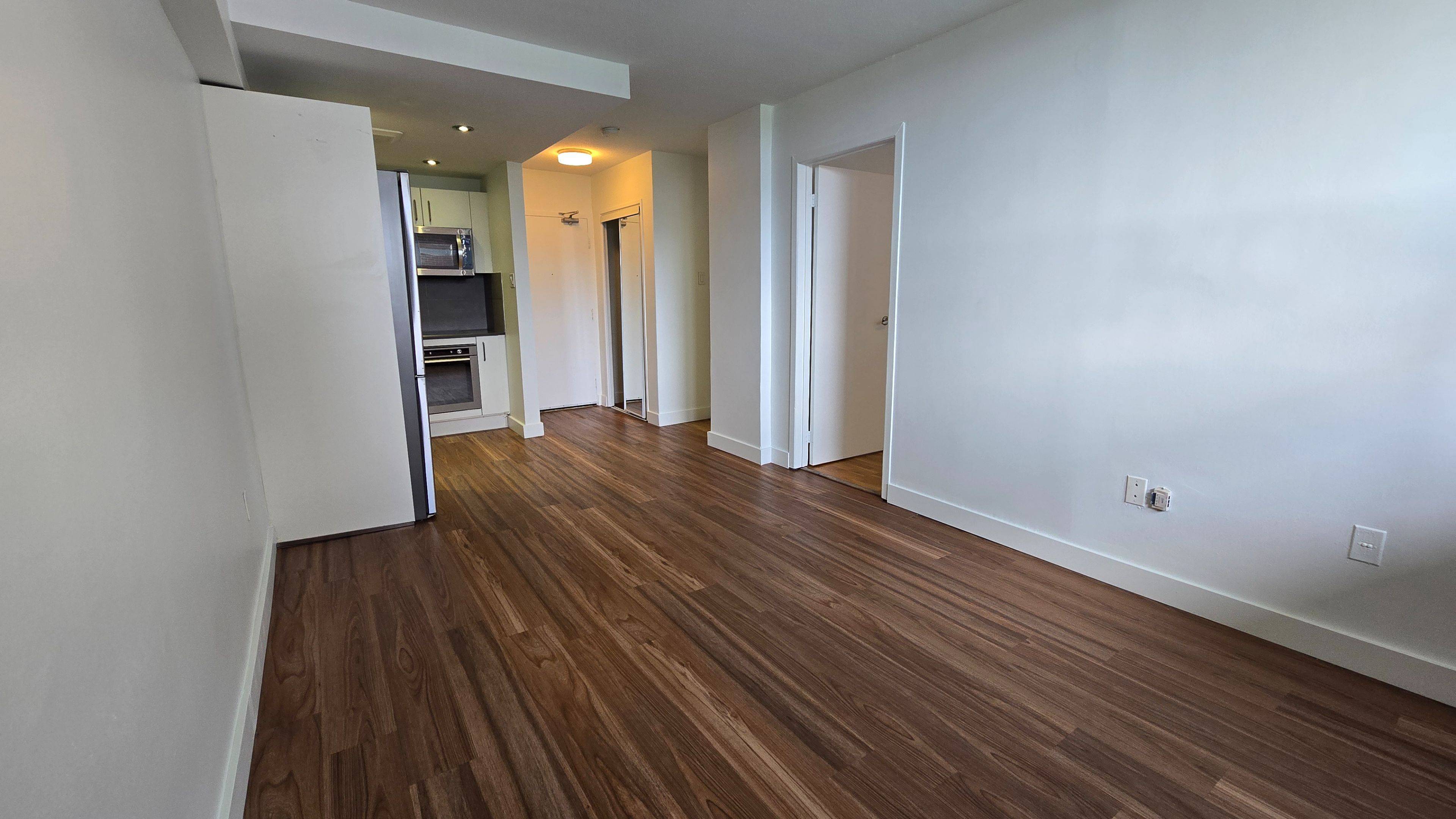 Toronto C08, ON M5A 2E2,230 Oak ST #1005