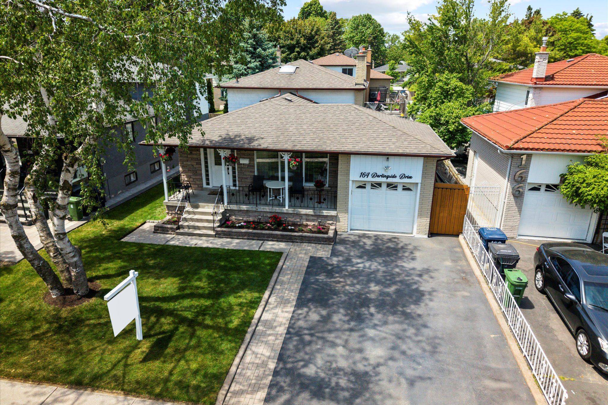 Toronto E10, ON M1E 3P6,164 Darlingside DR