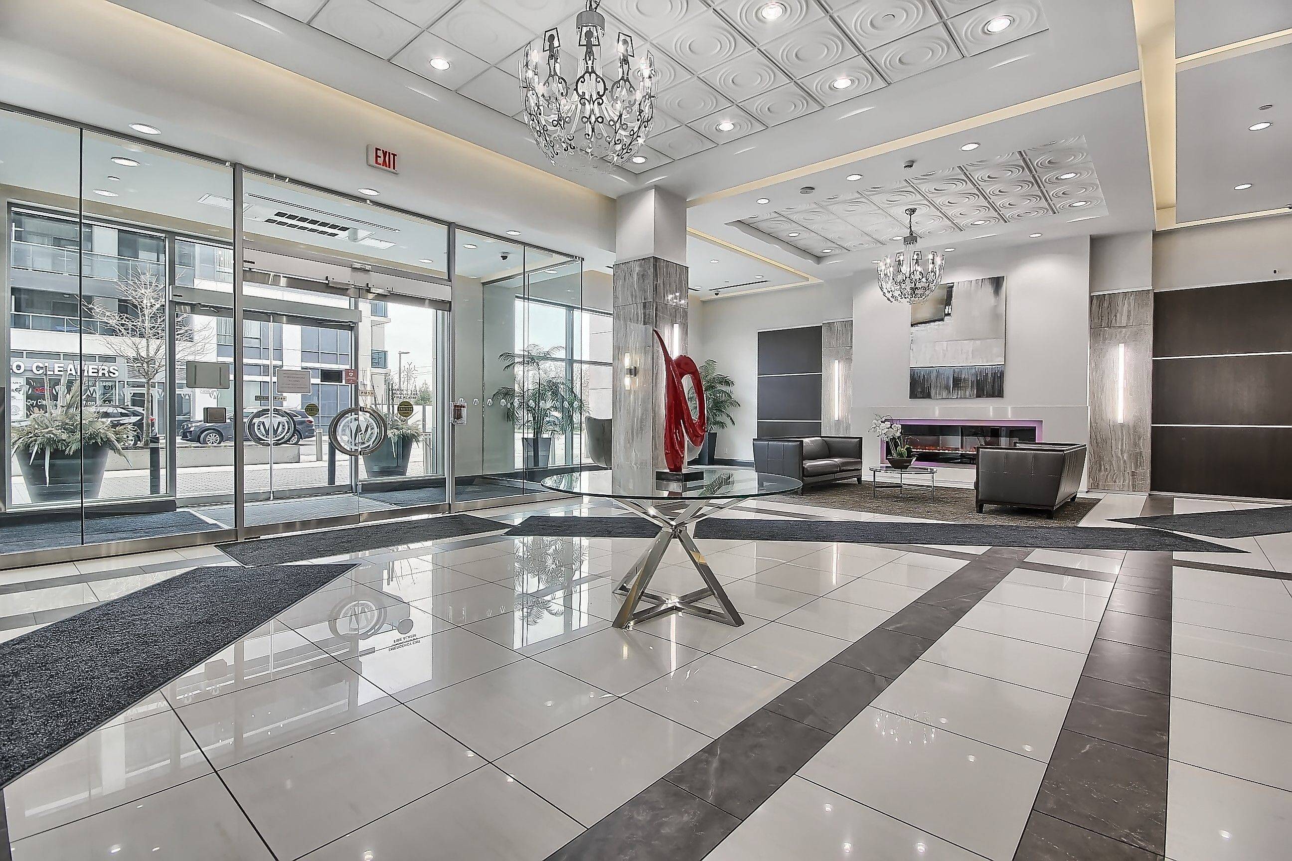 Markham, ON L3T 0C5,7161 Yonge ST #422