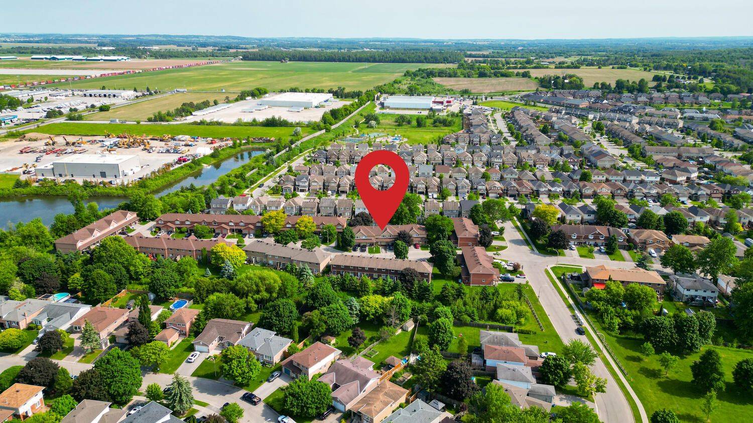New Tecumseth, ON L9R 1C5,15 RIVERLEY LN