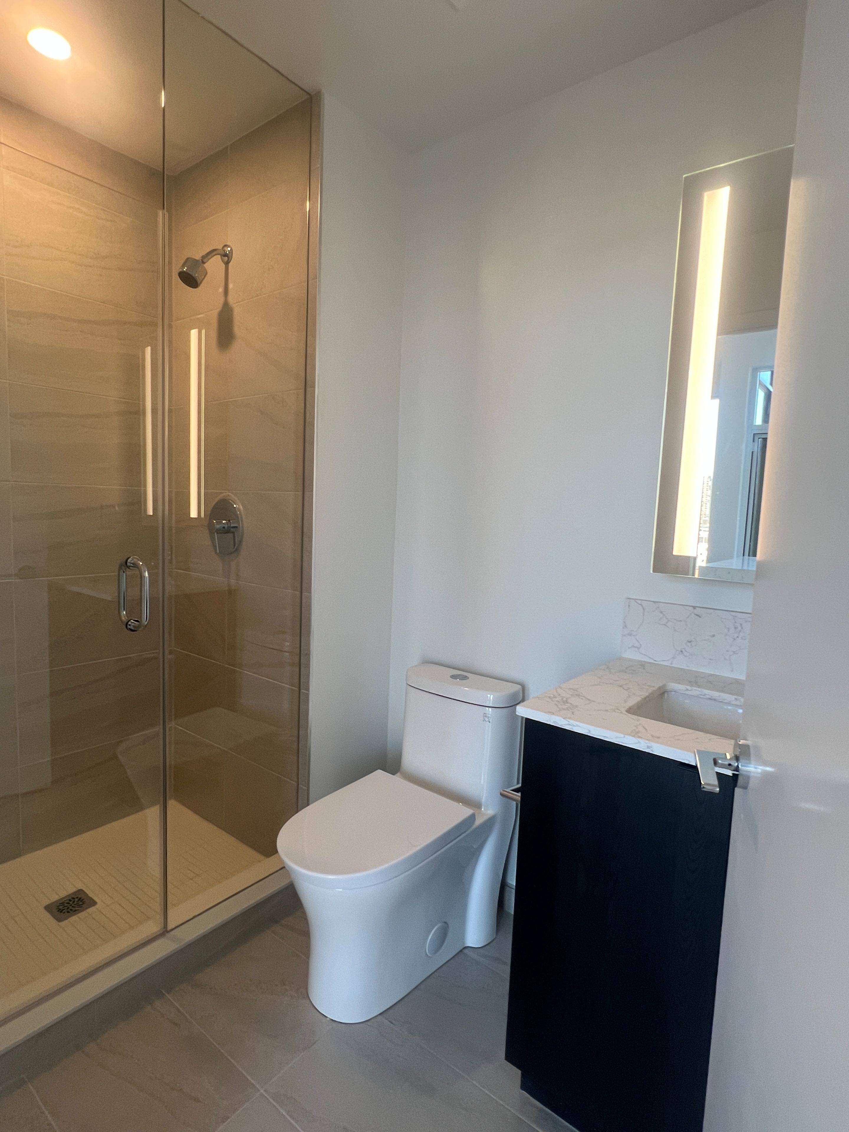 Toronto W01, ON M6K 0H8,270 Dufferin ST #1103