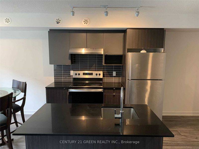 Burlington, ON L7T 0C3,1131 Cooke BLVD #708