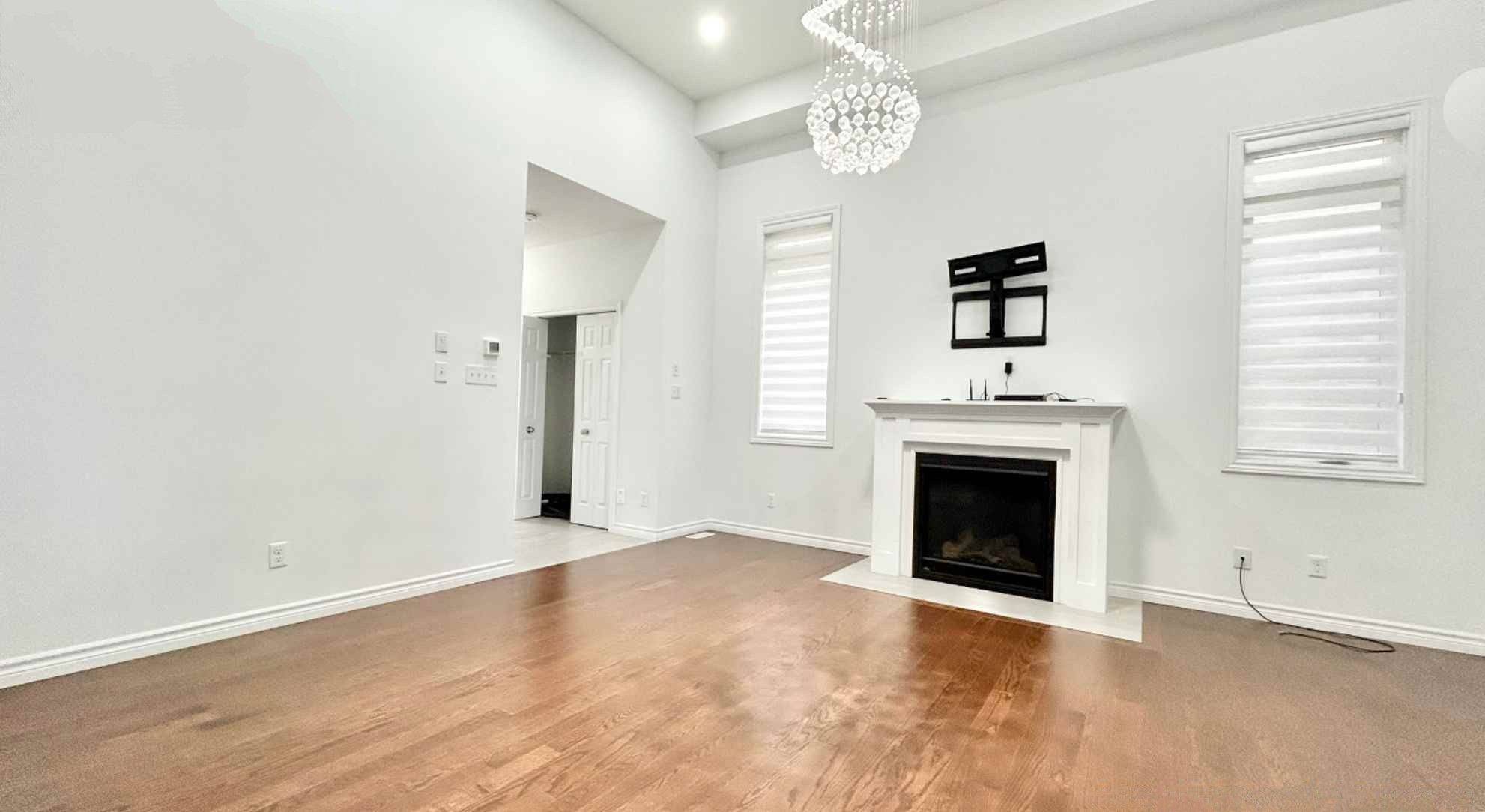 Kitchener, ON N2R 0P6,23 Saddlebrook CT