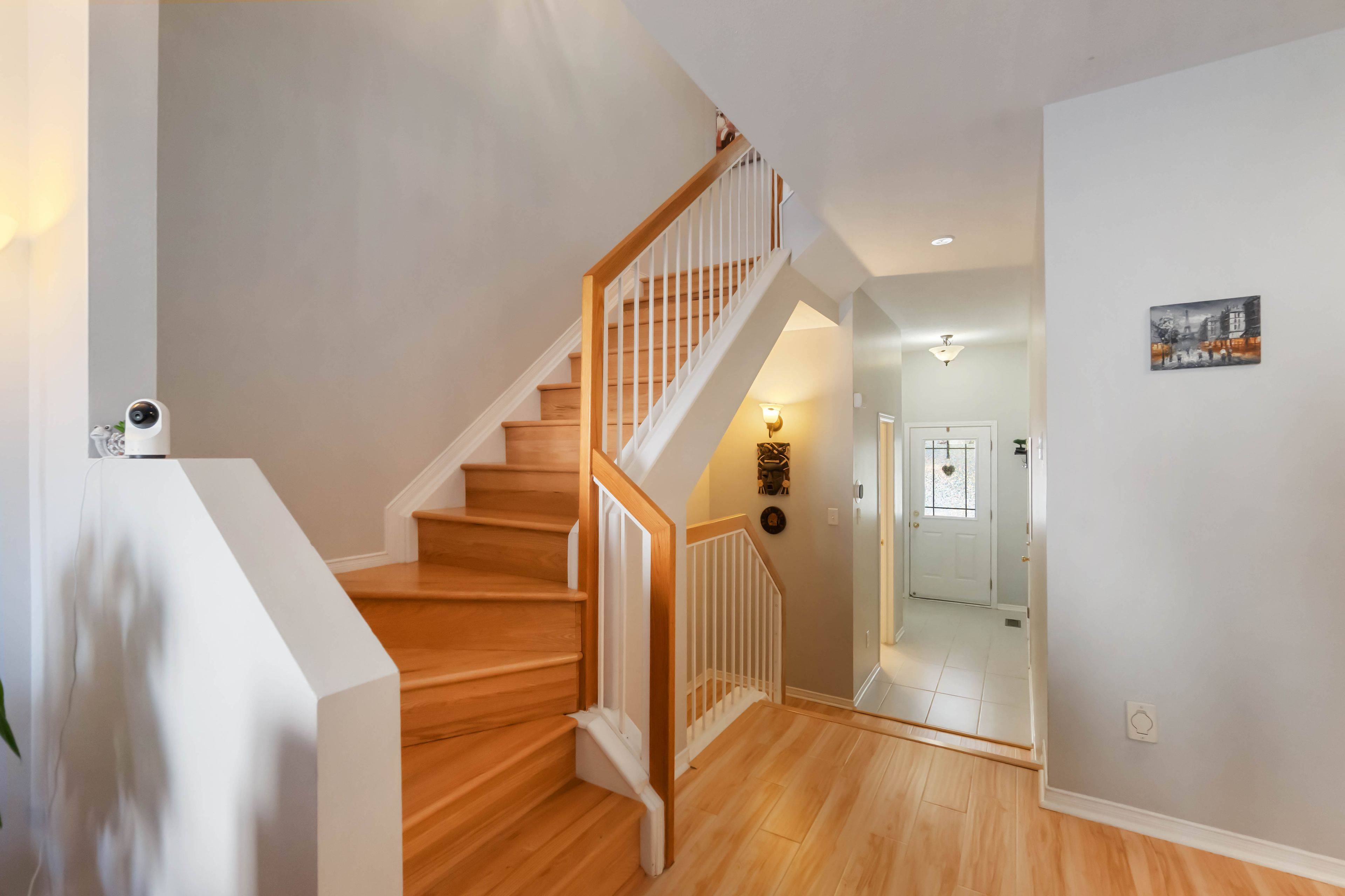 Kanata, ON K2M 3B2,333 Hillsboro Private
