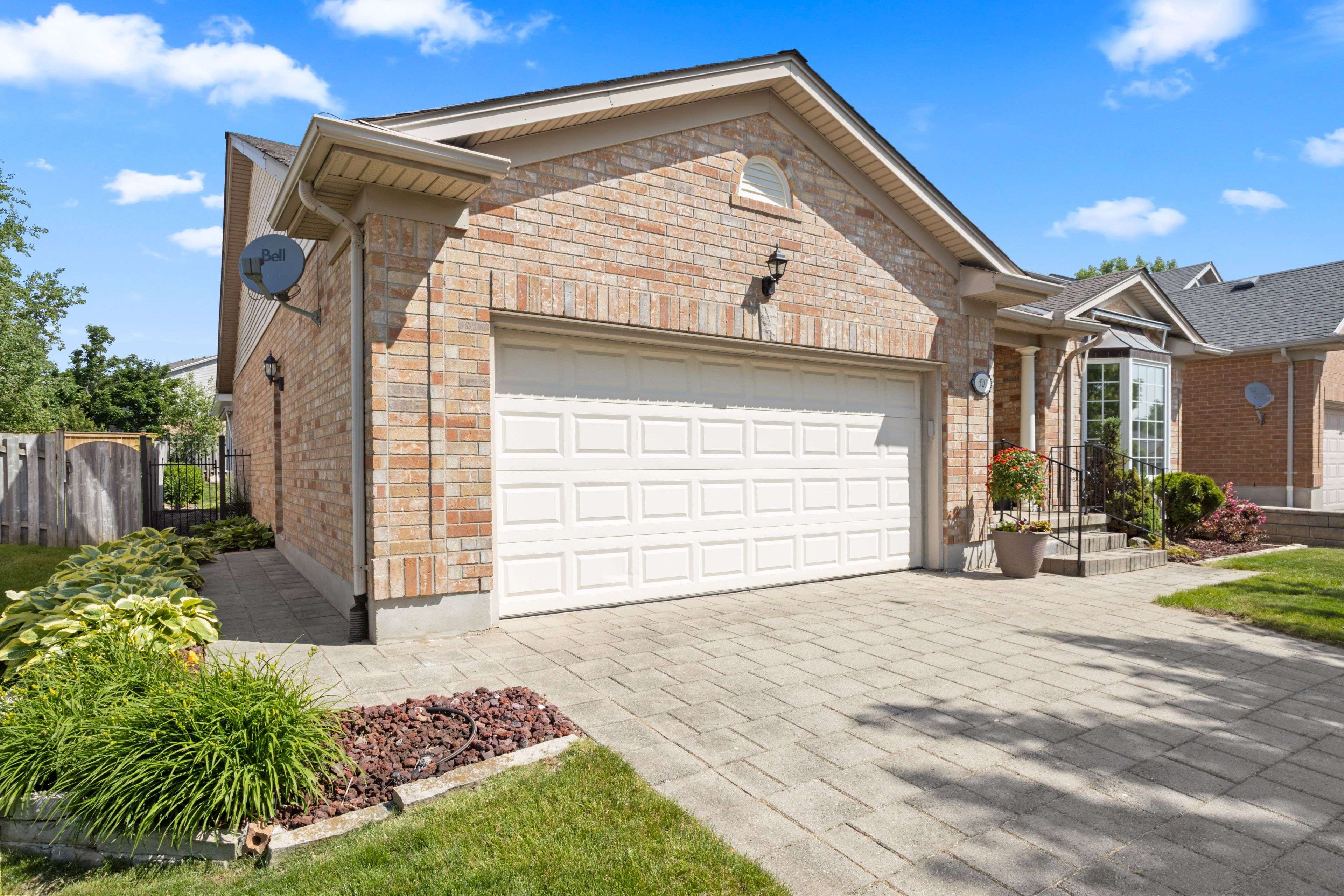 London North, ON N6G 5E9,320 Mcgarrell DR