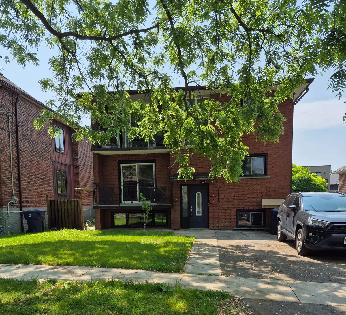 Toronto W06, ON M8W 1M6,9 Branch AVE #Lower