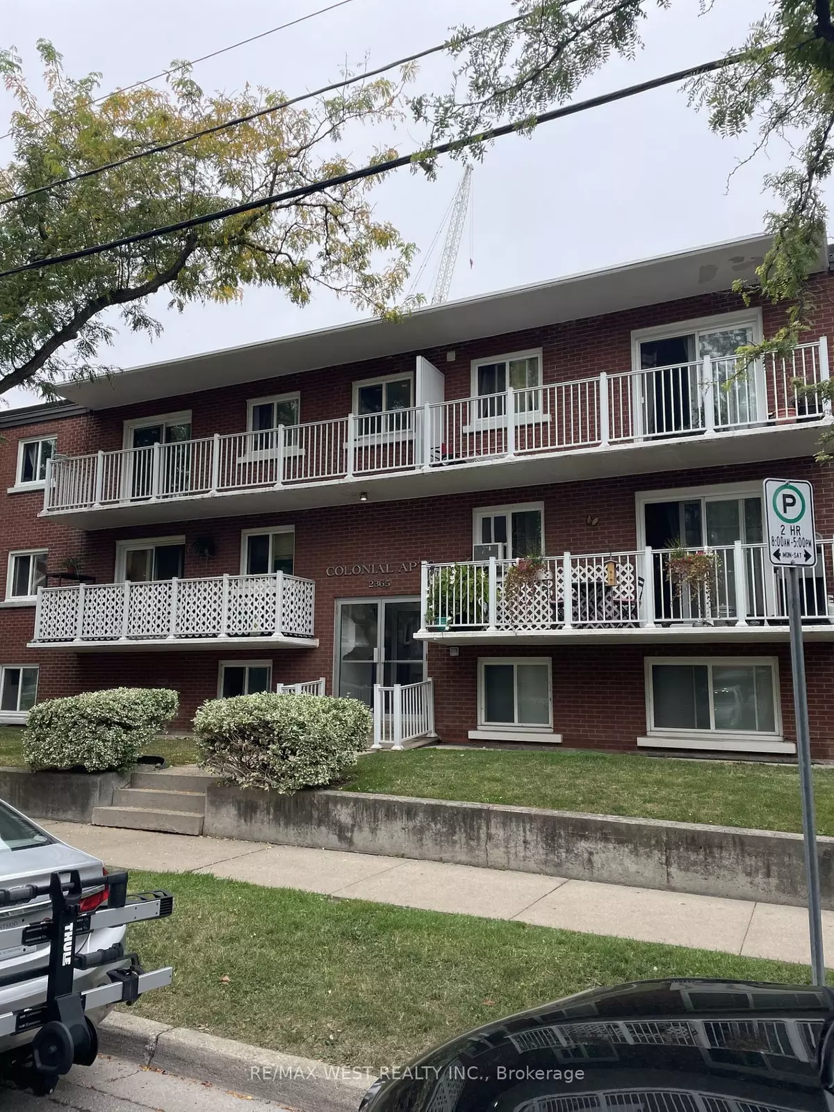 Oakville, ON L6L 1C5,2365 Marine DR #102