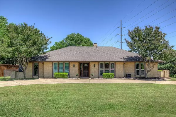 3438 Morning Star Lane,  Garland,  TX 75043