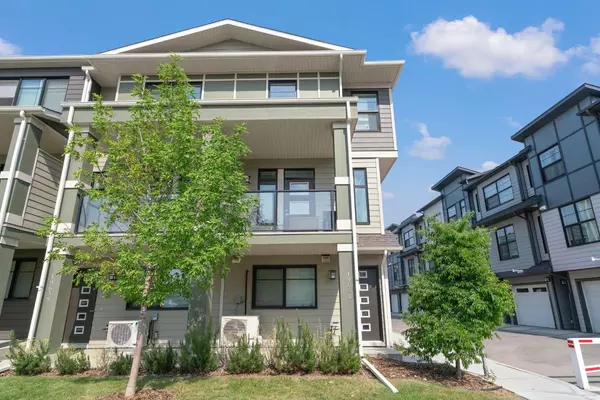 19640 40 ST Southeast, Calgary, AB T3M 3A6