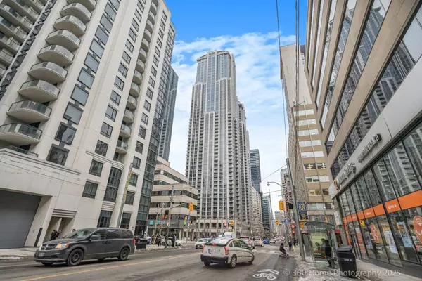 Toronto C01, ON M5G 2R3,763 Bay ST #1015