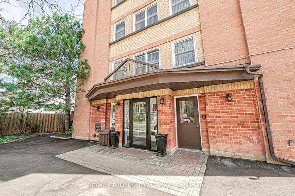 Toronto E02, ON M4E 2V6,61 Main ST #106