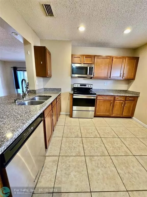 Coral Springs, FL 33065,12137 Royal Palm Blvd #5E